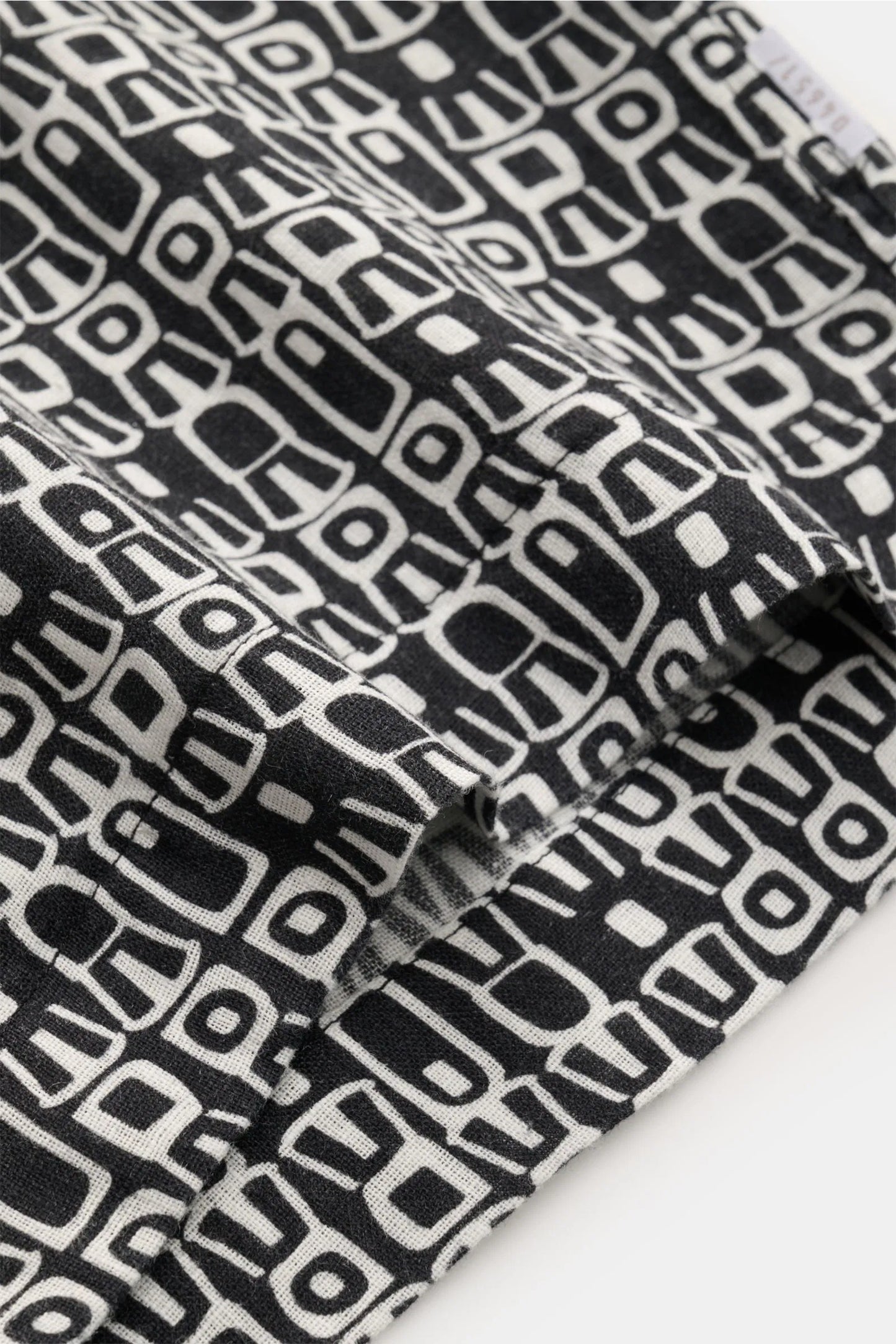 A Trip In A Bag Cuben S/S Linen Shirt